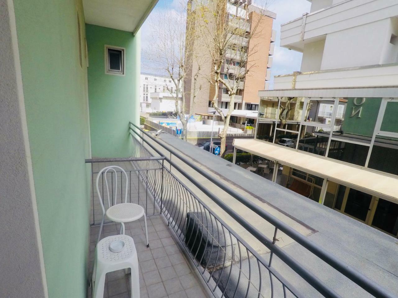 Alevon Hotel Rimini Exterior photo