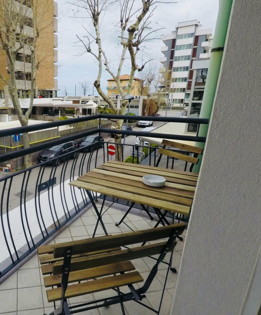 Alevon Hotel Rimini Exterior photo