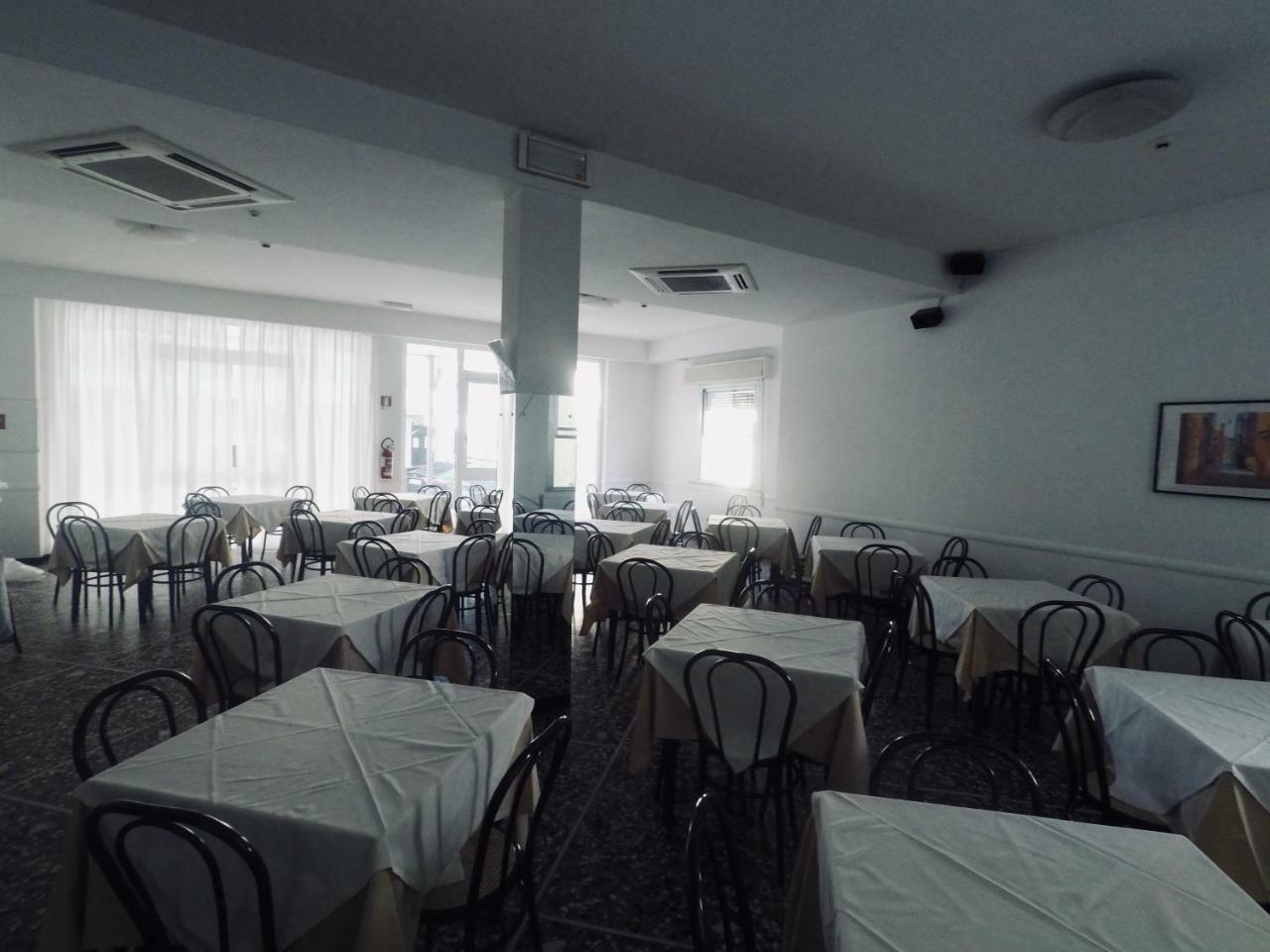 Alevon Hotel Rimini Exterior photo