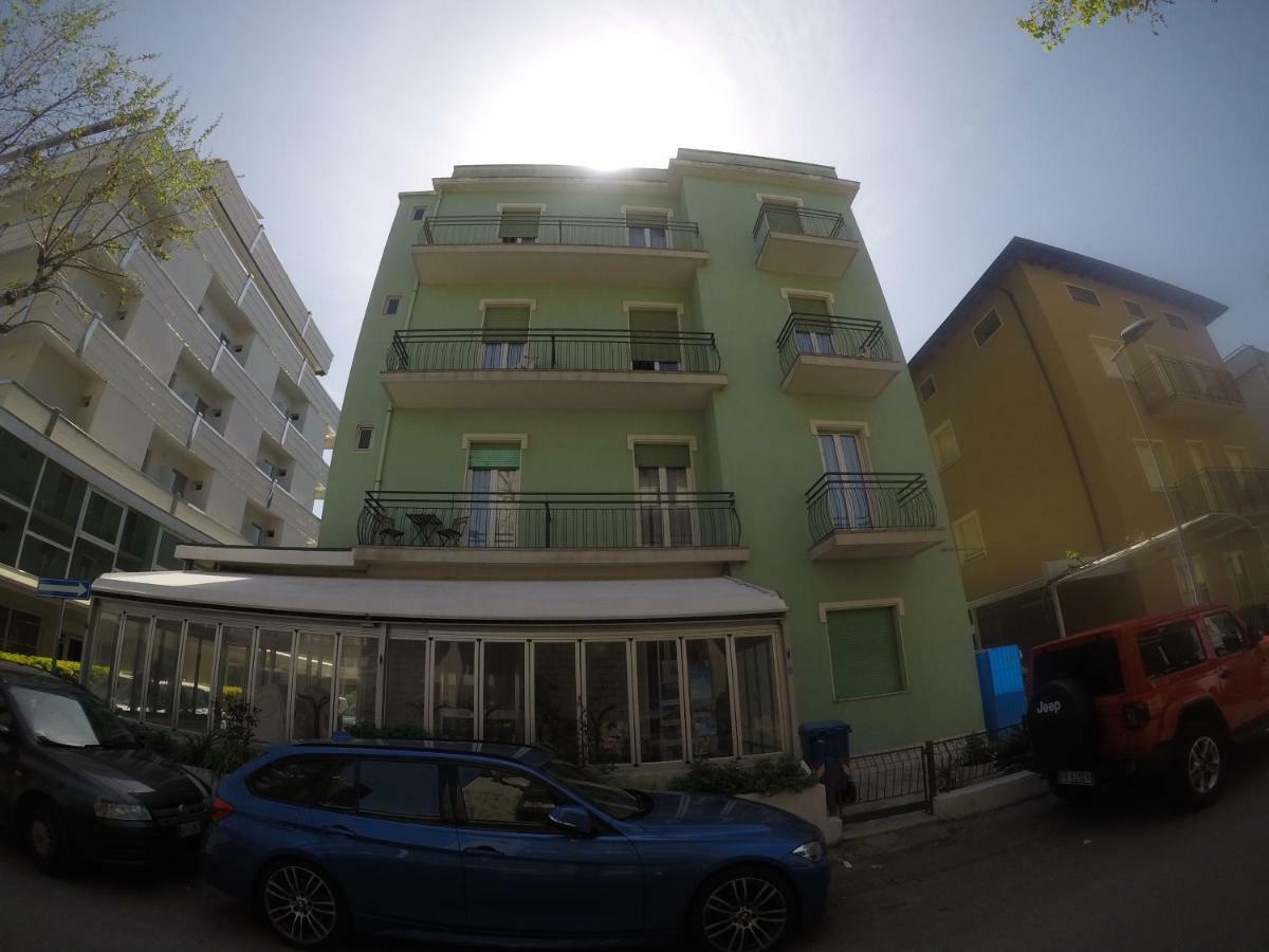 Alevon Hotel Rimini Exterior photo