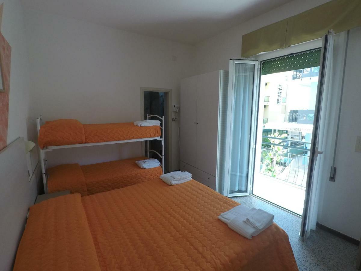 Alevon Hotel Rimini Exterior photo